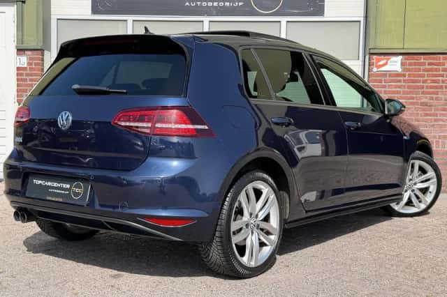 Volkswagen Golf (2015) thumbnail 6