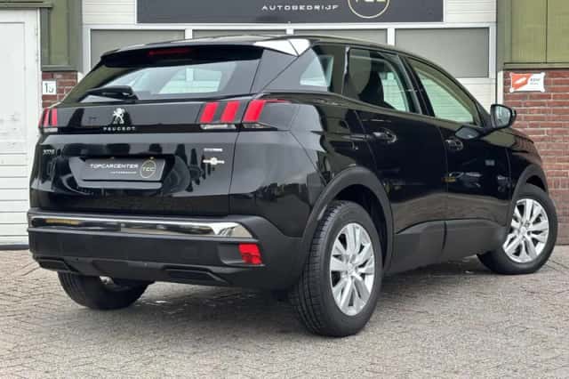 Peugeot 3008 (2017) thumbnail 6