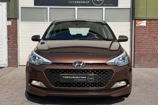 Hyundai i20 (2016) thumbnail 2