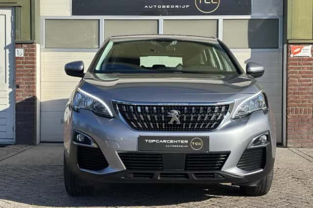 Peugeot 3008 (2017) thumbnail 2