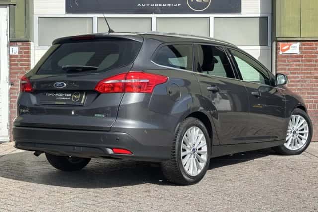 Ford Focus (2015) thumbnail 6