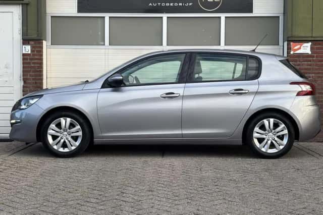 Peugeot 308 (2014) thumbnail 4
