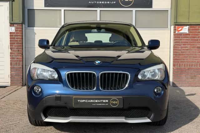 BMW X1 (2011) thumbnail 2