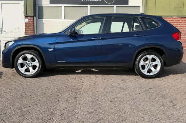 BMW X1 (2011) thumbnail 4