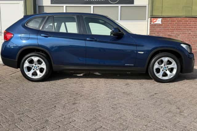 BMW X1 (2011) thumbnail 5
