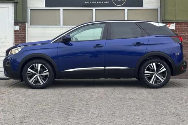 Peugeot 3008 (2017) thumbnail 4