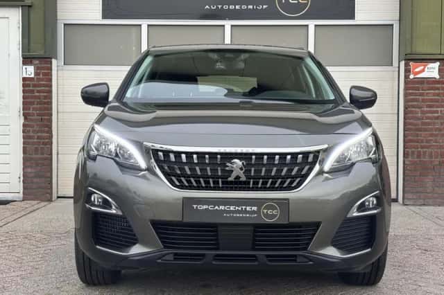 Peugeot 3008 (2018) thumbnail 2
