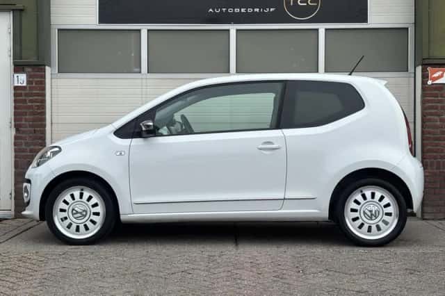 Volkswagen Up! (2013) thumbnail 4