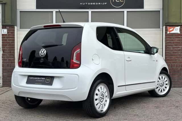 Volkswagen Up! (2013) thumbnail 6