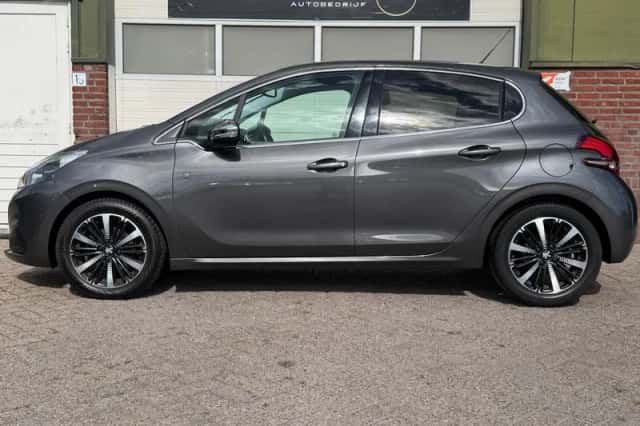 Peugeot 208 (2019) thumbnail 4