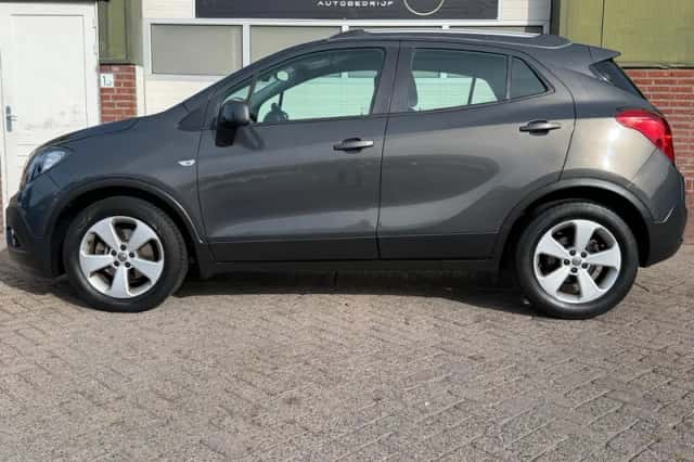 Opel Mokka (2015) thumbnail 4
