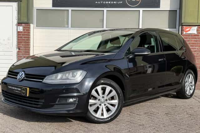 Volkswagen Golf (2013) thumbnail 3
