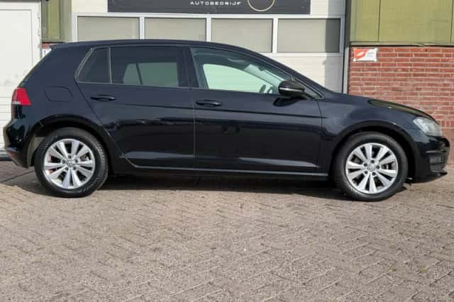 Volkswagen Golf (2013) thumbnail 5