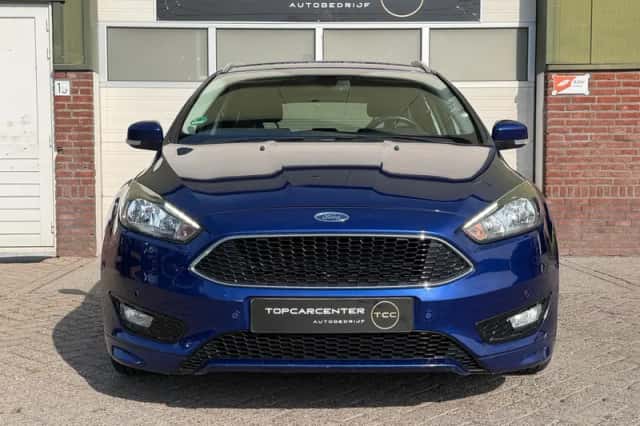 Ford Focus (2016) thumbnail 2