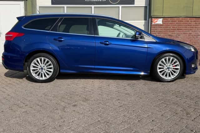 Ford Focus (2016) thumbnail 5