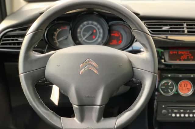 Citroën C3 (2012) thumbnail 2