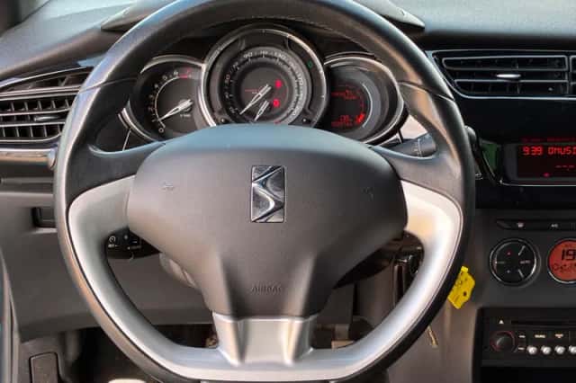Citroën DS3 (2012) thumbnail 2