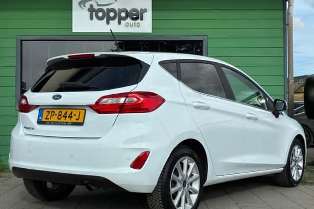 Ford Fiesta (2017) thumbnail 3
