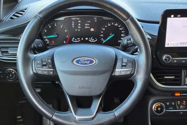 Ford Fiesta (2017) thumbnail 2