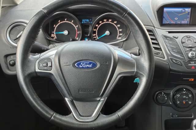 Ford Fiesta (2016) thumbnail 2