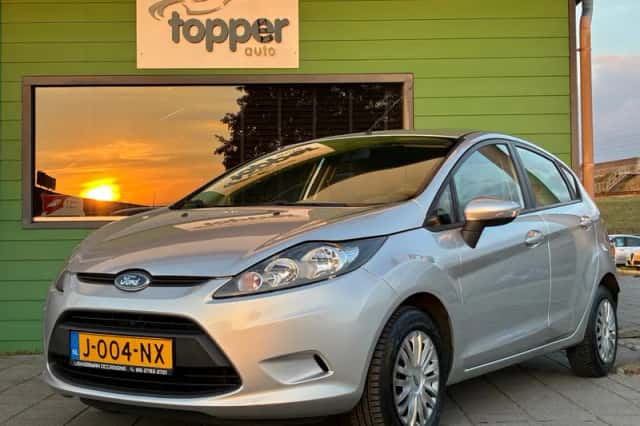 Ford Fiesta (2011) thumbnail 1