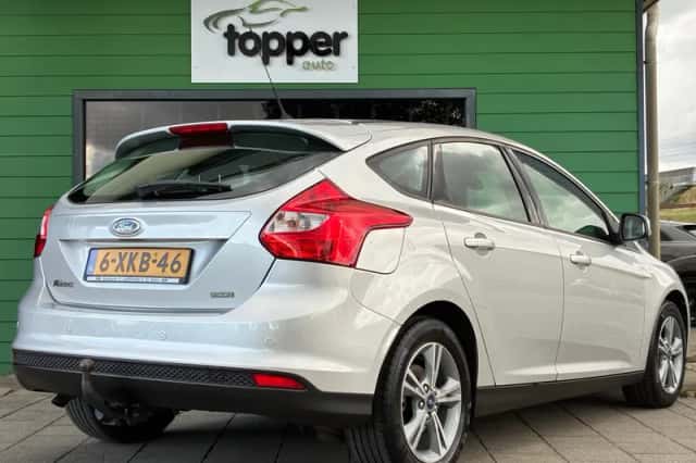 Ford Focus (2014) thumbnail 3