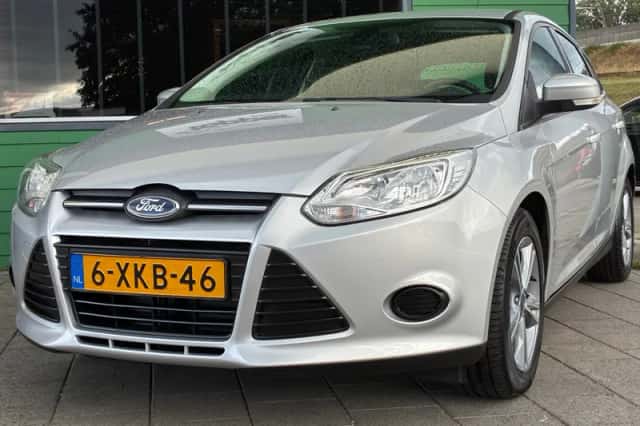 Ford Focus (2014) thumbnail 4