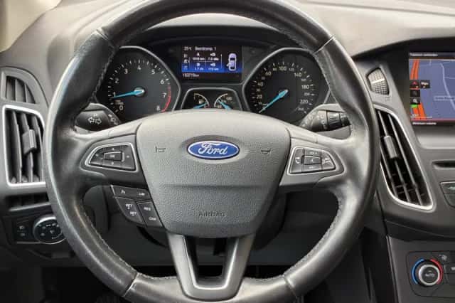 Ford Focus (2016) thumbnail 2