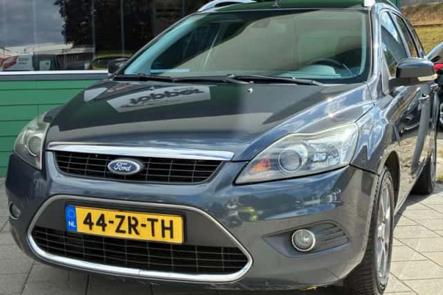 Ford Focus (2008) thumbnail 4