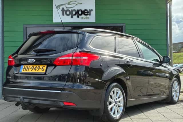 Ford Focus (2015) thumbnail 3