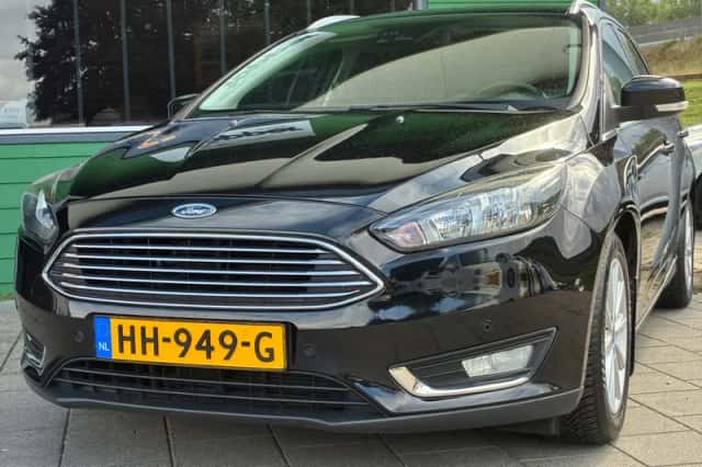 Ford Focus (2015) thumbnail 4