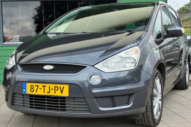 Ford S-Max (2006) thumbnail 4