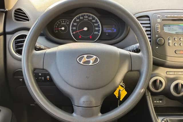 Hyundai i10 (2013) thumbnail 2