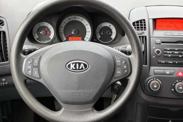 Kia Ceed (2007) thumbnail 2