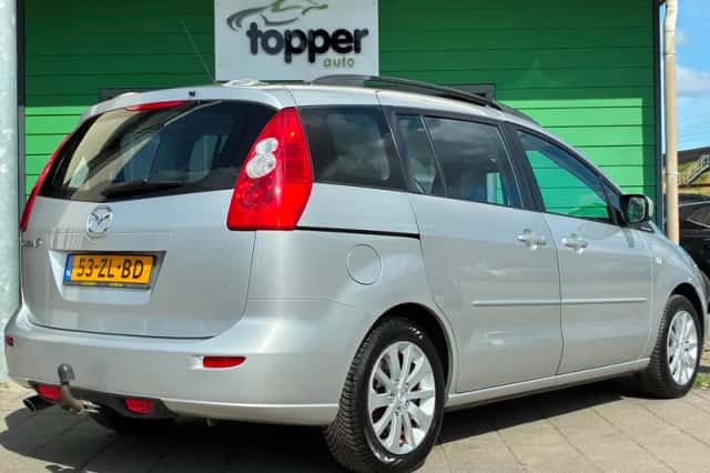 Mazda 5 (2008) thumbnail 3