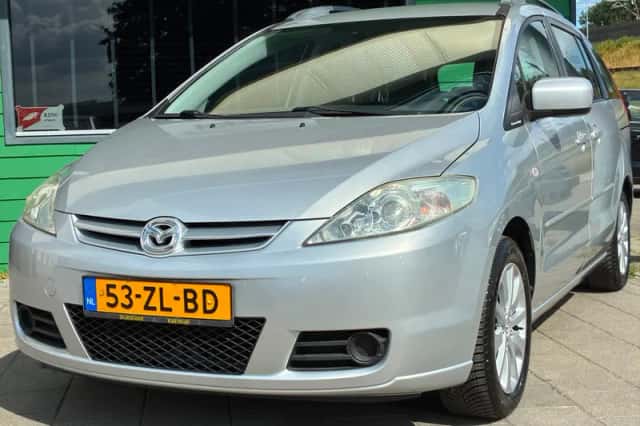 Mazda 5 (2008) thumbnail 4
