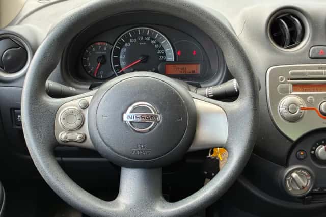Nissan Micra (2013) thumbnail 2
