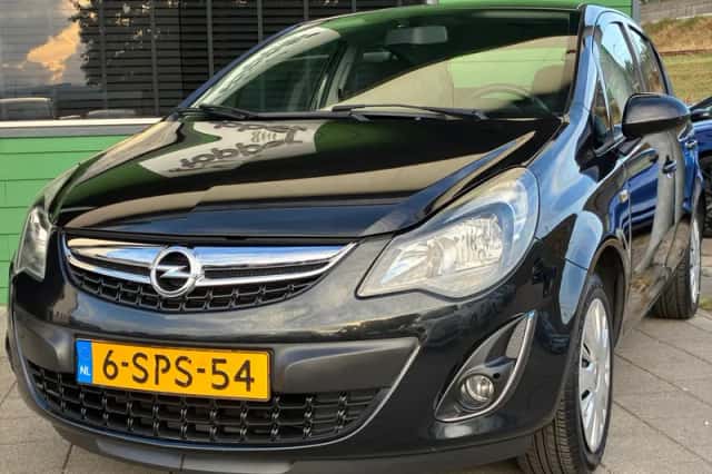 Opel Corsa (2013) thumbnail 4