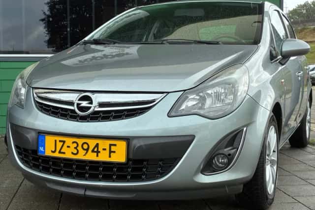 Opel Corsa (2014) thumbnail 4