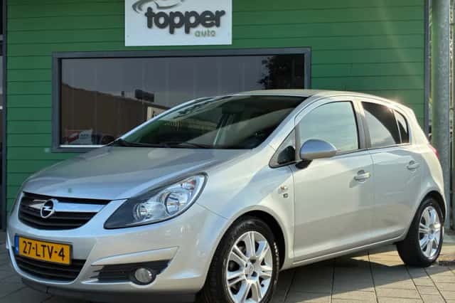 Opel Corsa (2010) thumbnail 5
