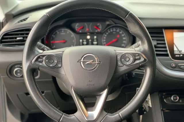 Opel Grandland X (2019) thumbnail 2