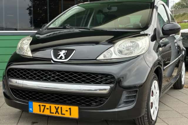 Peugeot 107 (2010) thumbnail 4