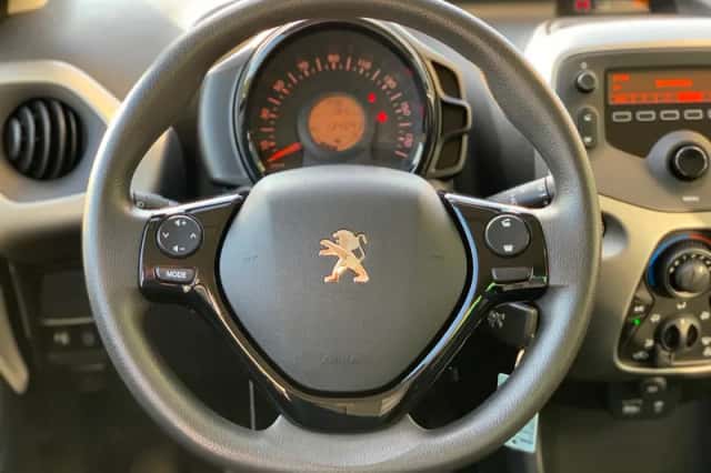 Peugeot 108 (2015) thumbnail 2