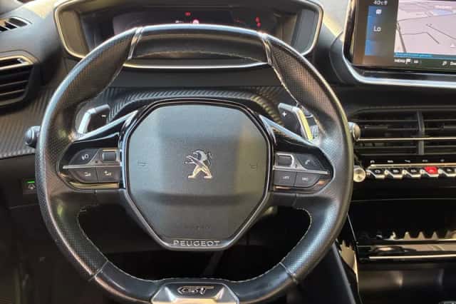 Peugeot 2008 (2020) thumbnail 2
