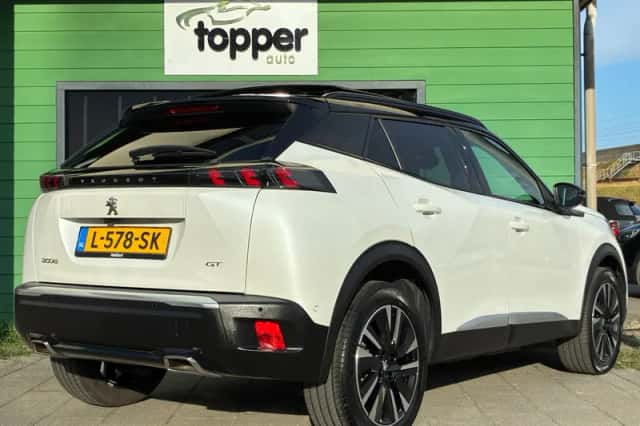 Peugeot 2008 (2021) thumbnail 3