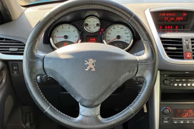 Peugeot 207 (2009) thumbnail 2