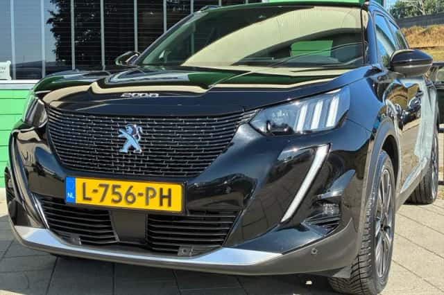 Peugeot e-2008 (2021) thumbnail 5