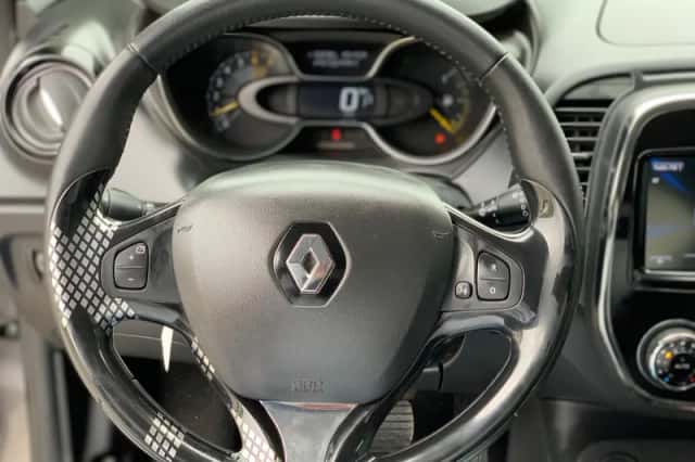 Renault Captur (2014) thumbnail 2