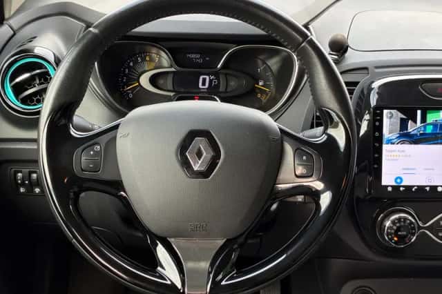 Renault Captur (2014) thumbnail 2