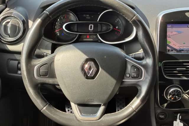 Renault Clio (2018) thumbnail 2